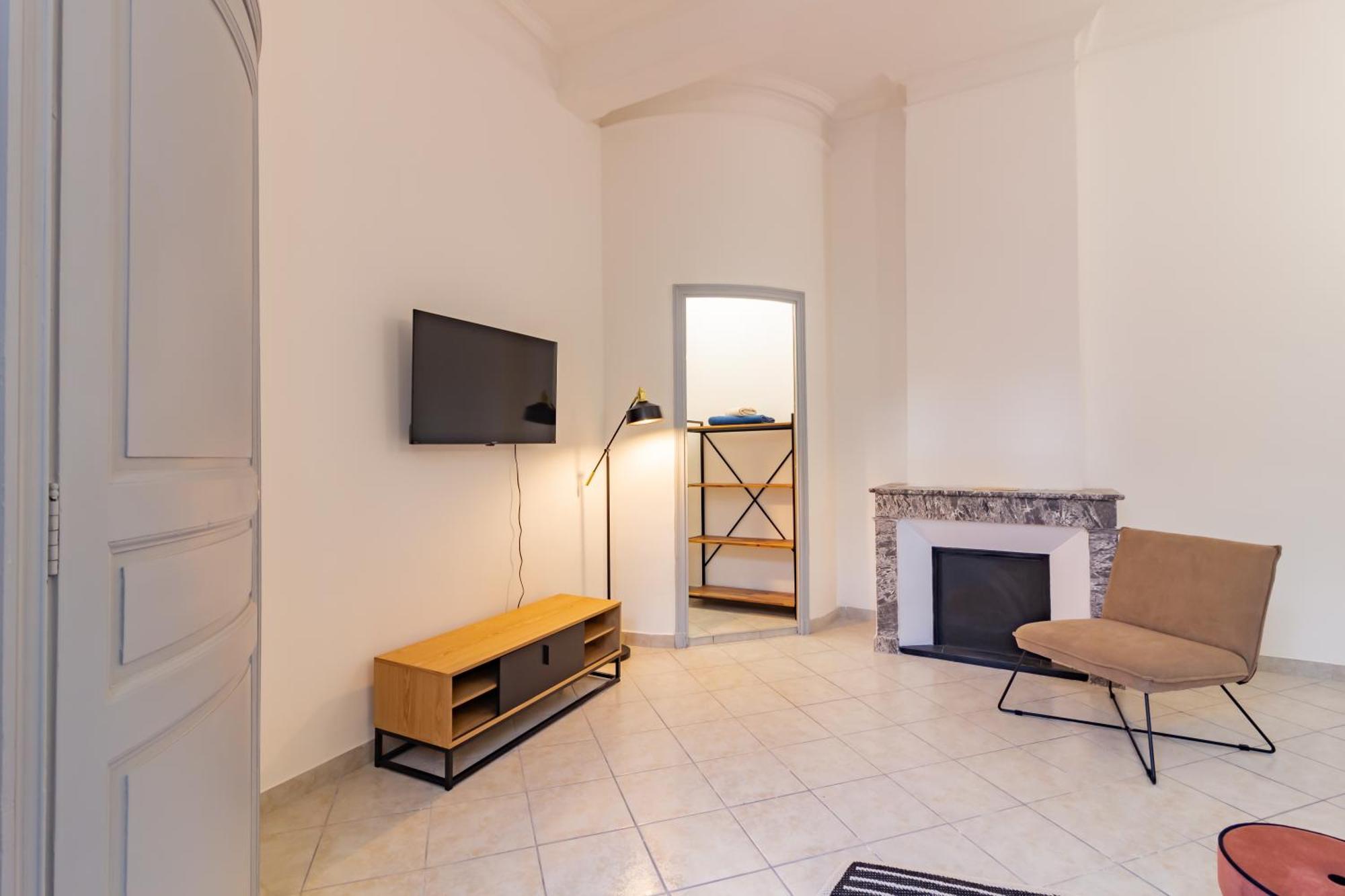 Spacieux Appartement En Plein Coeur De Béziers Buitenkant foto