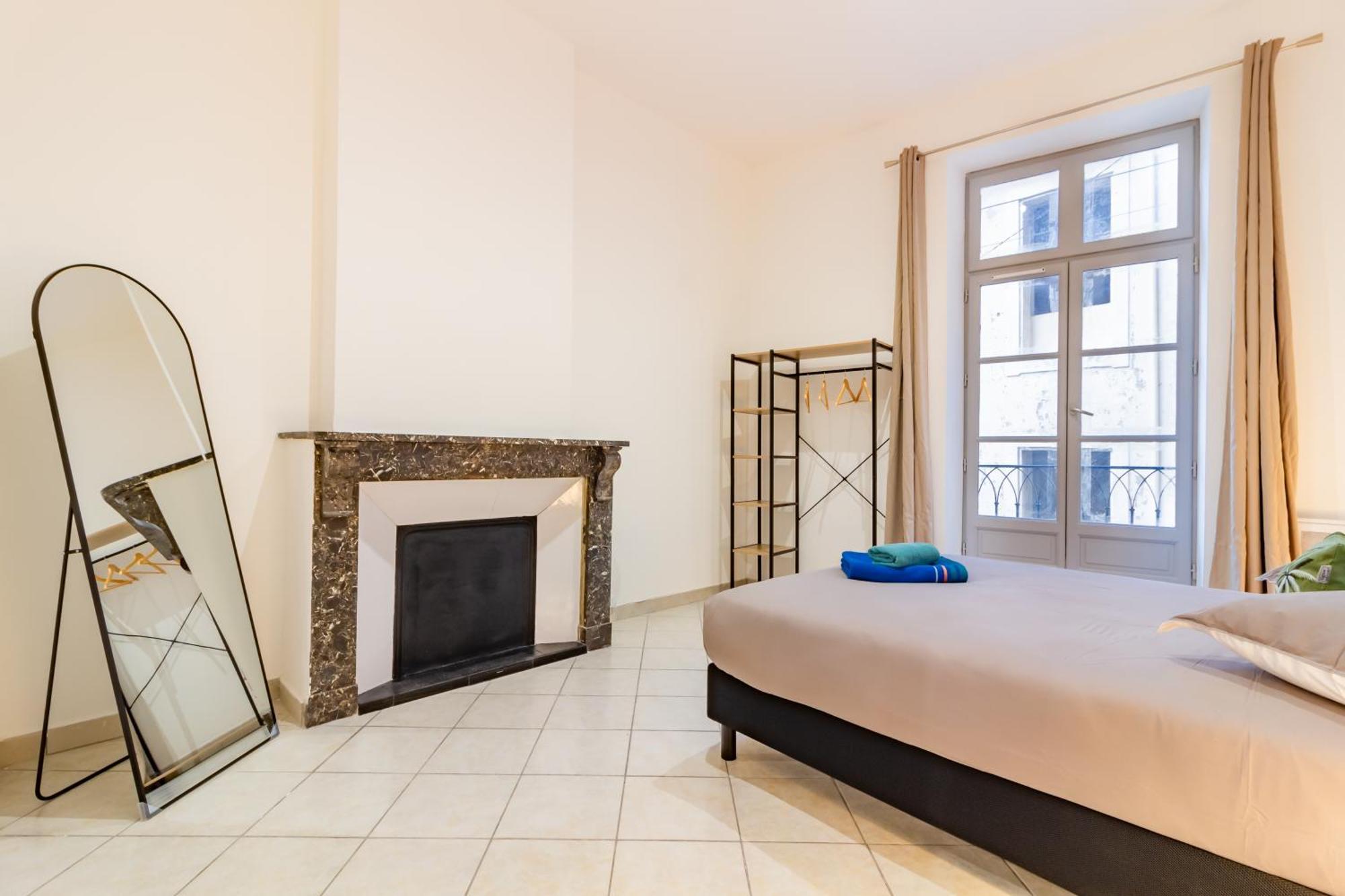 Spacieux Appartement En Plein Coeur De Béziers Buitenkant foto